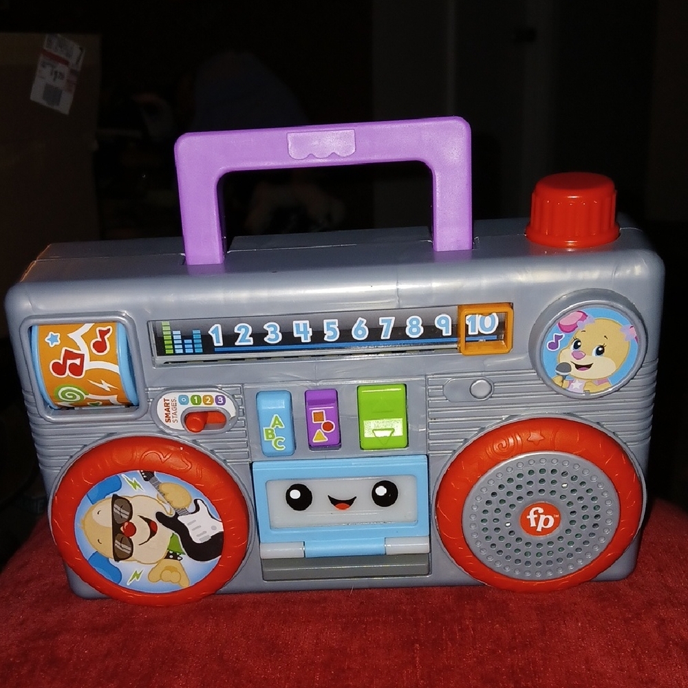 Laugh & Learn Busy Boombox